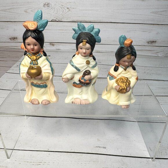 VTG Porcelain American Nativity Set Teepee, Holy Family and Animals Hand Painted - Picture 15 of 16